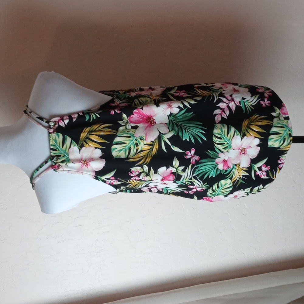 Love Delirious Maternity Floral Black Sleeveless Top - Picture 4 of 6